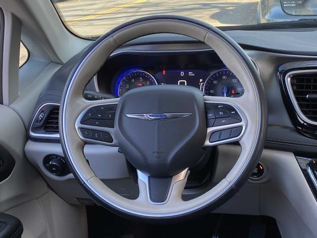 Used Chrysler Pacifica Limited 2017 | Eastchester Motor Cars. Bronx, New York Used Chrysler Pacifica Limited 2017 | Eastchester Motor Cars. Bronx, New York