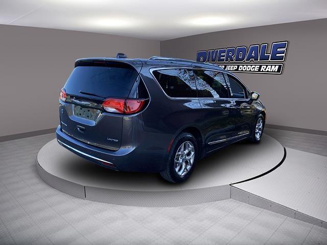 Used Chrysler Pacifica Limited 2017 | Eastchester Motor Cars. Bronx, New York Used Chrysler Pacifica Limited 2017 | Eastchester Motor Cars. Bronx, New York
