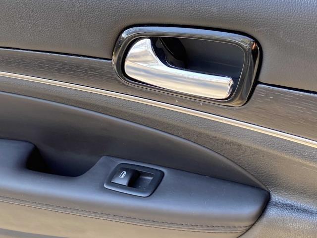 Used Jeep Grand Cherokee High Altitude 2020 | Eastchester Motor Cars. Bronx, New York Used Jeep Grand Cherokee High Altitude 2020 | Eastchester Motor Cars. Bronx, New York