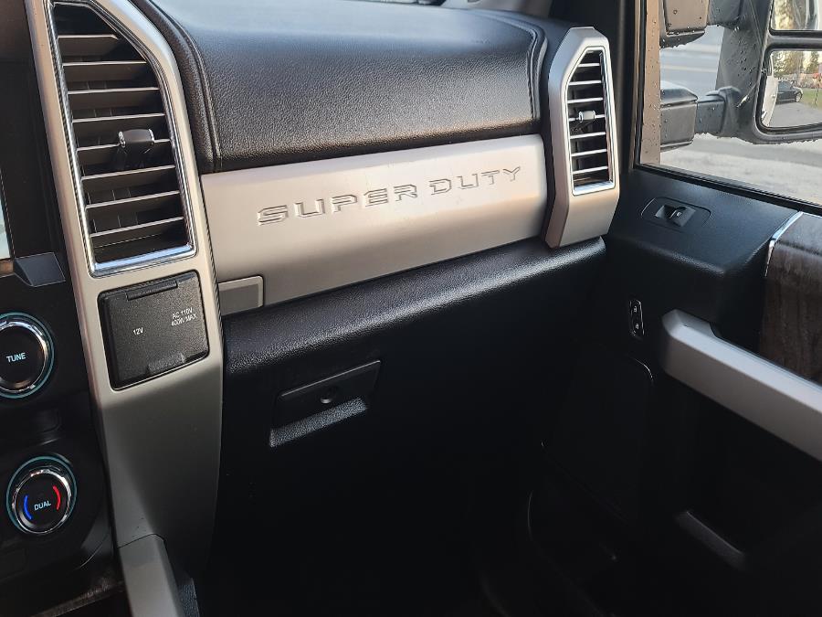 2017 Ford Super Duty F-350 SRW Lariat 4WD Crew Cab 8'' Box, available for sale in Danbury, Connecticut | Safe Used Auto Sales LLC. Danbury, Connecticut 2017 Ford Super Duty F-350 SRW Lariat 4WD Crew Cab 8'' Box, available for sale in Danbury, Connecticut | Safe Used Auto Sales LLC. Danbury, Connecticut