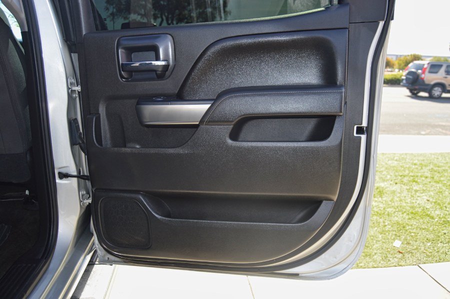 Used Chevrolet Silverado 1500 2WD Crew Cab 143.5" LT w/1LT 2016 | Fusion Motors Inc. Moreno Valley, California Used Chevrolet Silverado 1500 2WD Crew Cab 143.5" LT w/1LT 2016 | Fusion Motors Inc. Moreno Valley, California