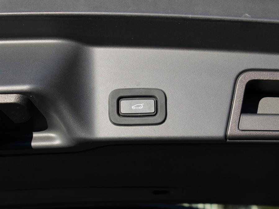 Used Land Rover Range Rover Evoque SE 2020 | Auto Expo Ent Inc.. Great Neck, New York Used Land Rover Range Rover Evoque SE 2020 | Auto Expo Ent Inc.. Great Neck, New York