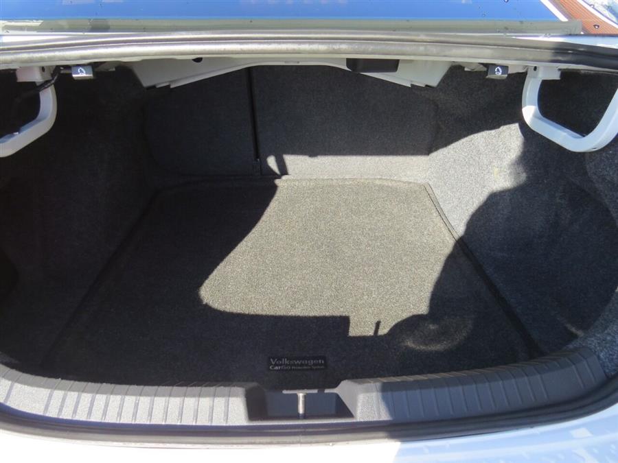 Used Volkswagen Jetta 1.4T S SULEV 4dr Sedan 6M 2020 | Lake City Exports Inc. Auburn, Maine Used Volkswagen Jetta 1.4T S SULEV 4dr Sedan 6M 2020 | Lake City Exports Inc. Auburn, Maine