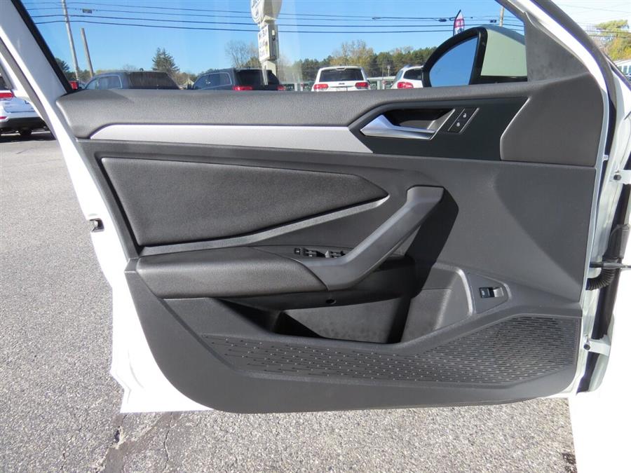 Used Volkswagen Jetta 1.4T S SULEV 4dr Sedan 6M 2020 | Lake City Exports Inc. Auburn, Maine Used Volkswagen Jetta 1.4T S SULEV 4dr Sedan 6M 2020 | Lake City Exports Inc. Auburn, Maine