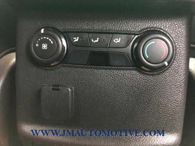 2014 Ford Explorer 4WD 4dr XLT, available for sale in Naugatuck, Connecticut | J&M Automotive Sls&Svc LLC. Naugatuck, Connecticut 2014 Ford Explorer 4WD 4dr XLT, available for sale in Naugatuck, Connecticut | J&M Automotive Sls&Svc LLC. Naugatuck, Connecticut