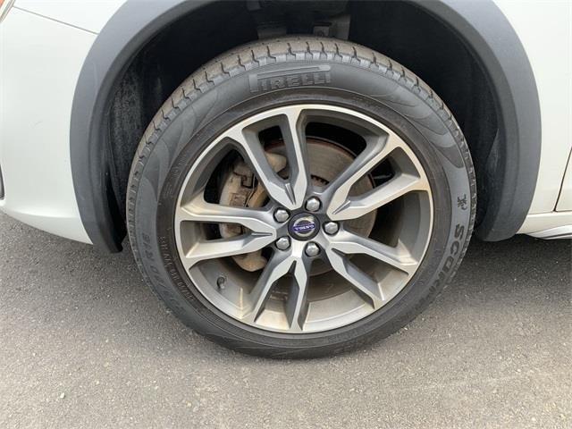 2016 Volvo V60 Cross Country T5, available for sale in Stratford, Connecticut | Wiz Leasing Inc. Stratford, Connecticut 2016 Volvo V60 Cross Country T5, available for sale in Stratford, Connecticut | Wiz Leasing Inc. Stratford, Connecticut