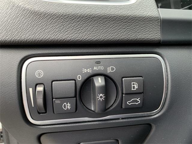2016 Volvo V60 Cross Country T5, available for sale in Stratford, Connecticut | Wiz Leasing Inc. Stratford, Connecticut 2016 Volvo V60 Cross Country T5, available for sale in Stratford, Connecticut | Wiz Leasing Inc. Stratford, Connecticut