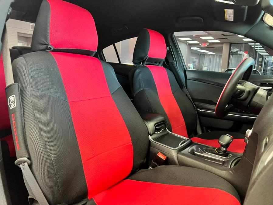 Used Dodge Charger 4dr Sdn SE AWD 2016 | Power Motors East. Massapequa Park, New York Used Dodge Charger 4dr Sdn SE AWD 2016 | Power Motors East. Massapequa Park, New York