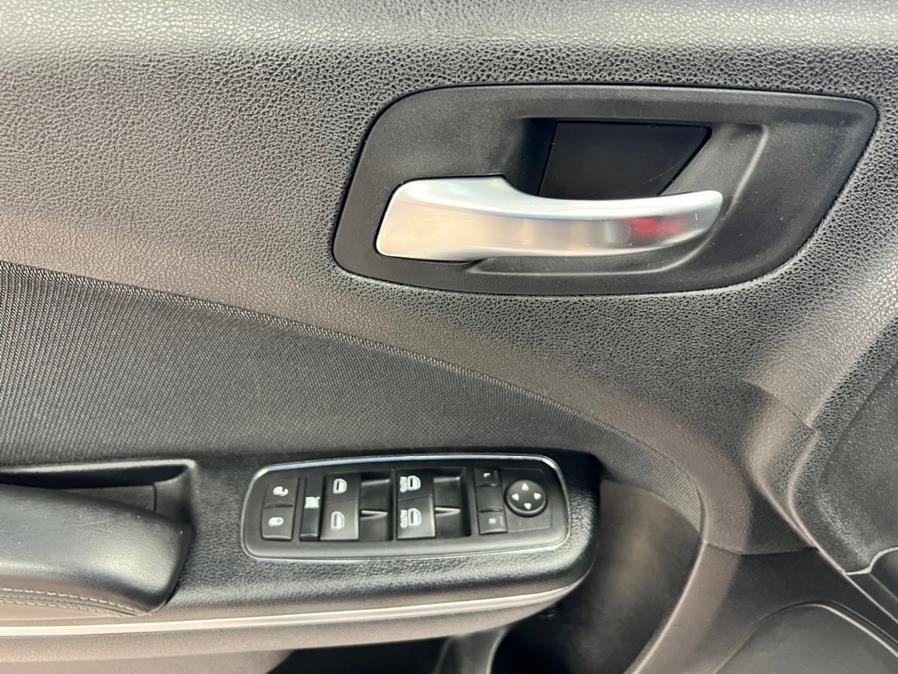 Used Dodge Charger 4dr Sdn SE AWD 2016 | Power Motors East. Massapequa Park, New York Used Dodge Charger 4dr Sdn SE AWD 2016 | Power Motors East. Massapequa Park, New York