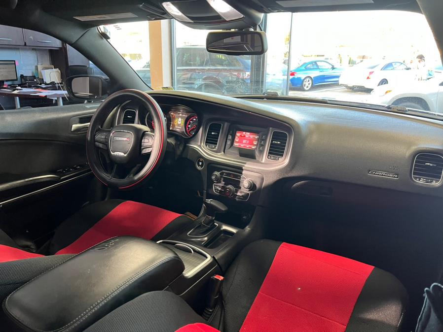 Used Dodge Charger 4dr Sdn SE AWD 2016 | Power Motors East. Massapequa Park, New York Used Dodge Charger 4dr Sdn SE AWD 2016 | Power Motors East. Massapequa Park, New York