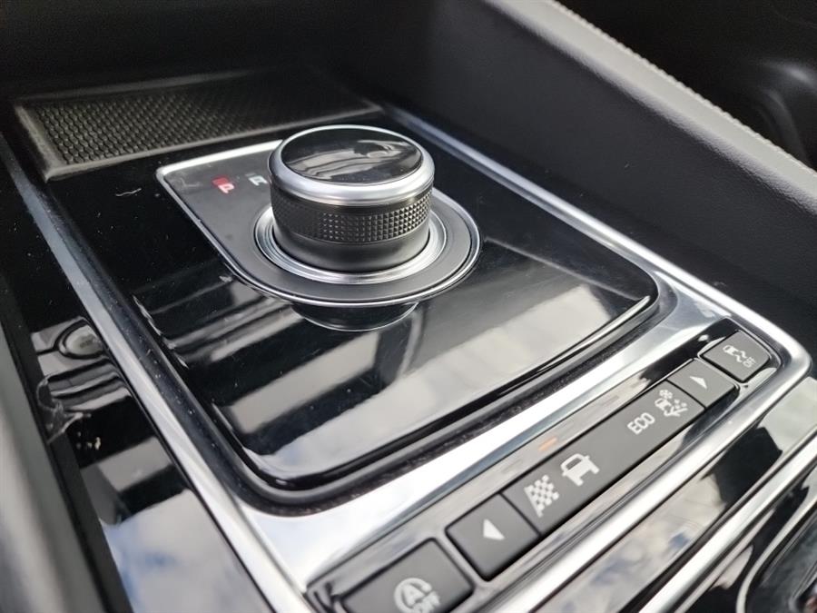Used Jaguar F-PACE S AWD 2019 | L.I. Auto Gallery. Islip, New York Used Jaguar F-PACE S AWD 2019 | L.I. Auto Gallery. Islip, New York