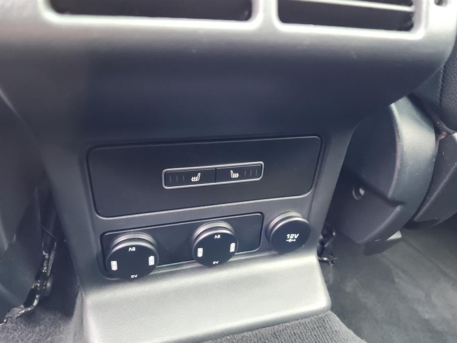 Used Jaguar F-PACE S AWD 2019 | L.I. Auto Gallery. Islip, New York Used Jaguar F-PACE S AWD 2019 | L.I. Auto Gallery. Islip, New York