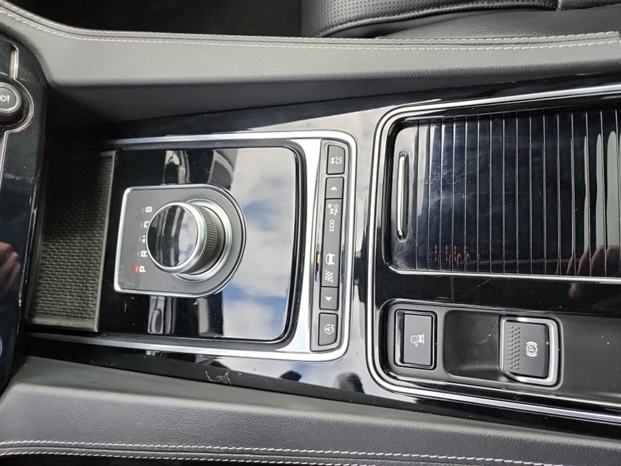Used Jaguar F-PACE S AWD 2019 | L.I. Auto Gallery. Islip, New York Used Jaguar F-PACE S AWD 2019 | L.I. Auto Gallery. Islip, New York