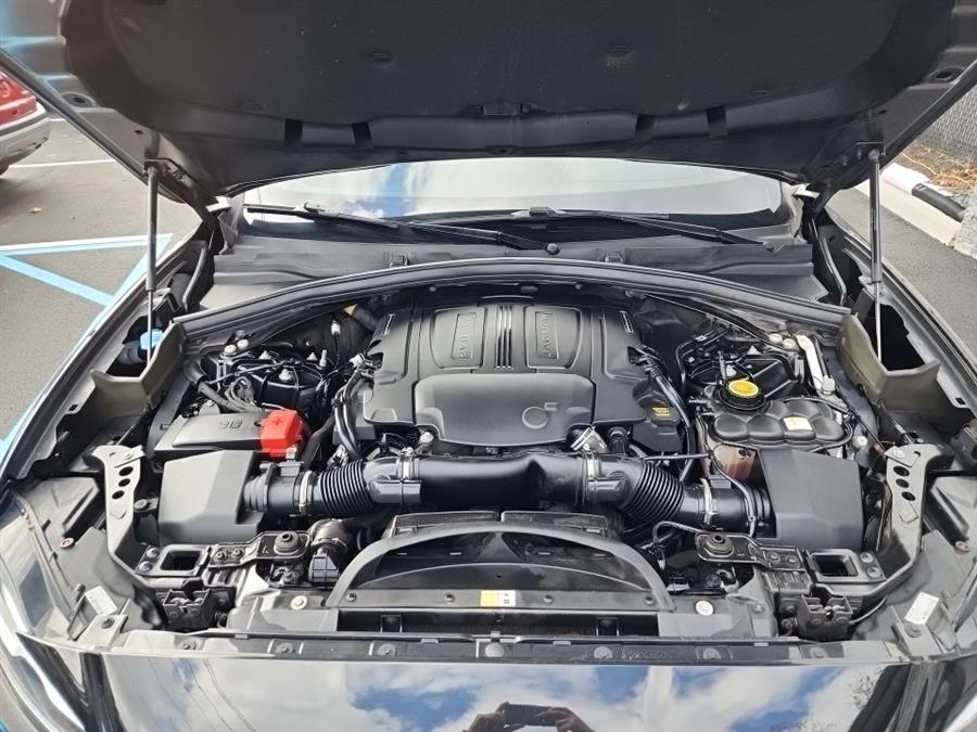 Used Jaguar F-PACE S AWD 2019 | L.I. Auto Gallery. Islip, New York Used Jaguar F-PACE S AWD 2019 | L.I. Auto Gallery. Islip, New York
