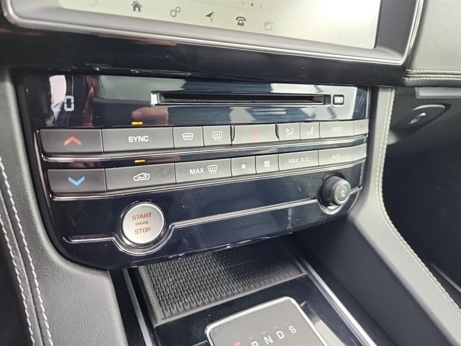 Used Jaguar F-PACE S AWD 2019 | L.I. Auto Gallery. Islip, New York Used Jaguar F-PACE S AWD 2019 | L.I. Auto Gallery. Islip, New York
