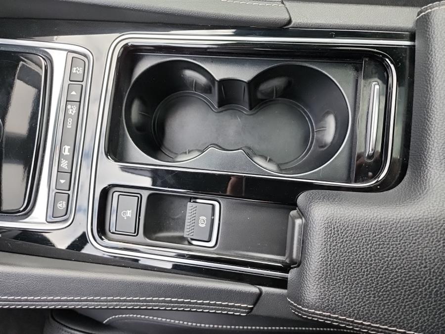 Used Jaguar F-PACE S AWD 2019 | L.I. Auto Gallery. Islip, New York Used Jaguar F-PACE S AWD 2019 | L.I. Auto Gallery. Islip, New York