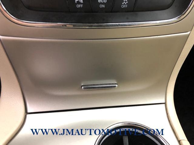 2015 Jeep Grand Cherokee 4WD 4dr Limited, available for sale in Naugatuck, Connecticut | J&M Automotive Sls&Svc LLC. Naugatuck, Connecticut 2015 Jeep Grand Cherokee 4WD 4dr Limited, available for sale in Naugatuck, Connecticut | J&M Automotive Sls&Svc LLC. Naugatuck, Connecticut
