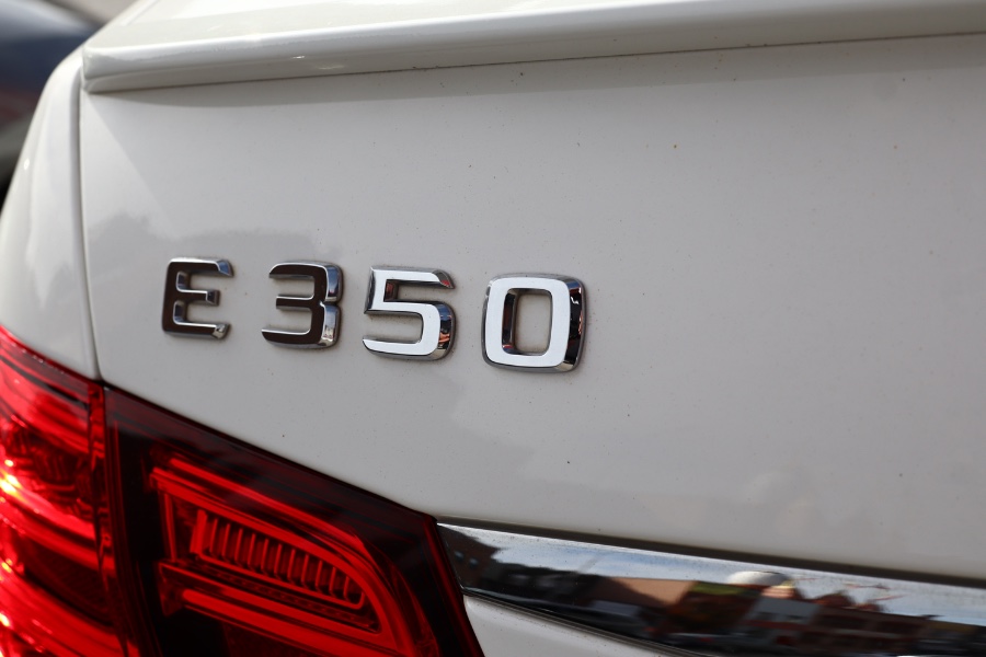 2014 Mercedes-Benz E-Class 4dr Sdn E 350 Luxury 4MATIC, available for sale in Jamaica, New York | Hillside Auto Mall Inc.. Jamaica, New York 2014 Mercedes-Benz E-Class 4dr Sdn E 350 Luxury 4MATIC, available for sale in Jamaica, New York | Hillside Auto Mall Inc.. Jamaica, New York