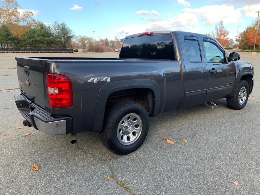 Used Chevrolet Silverado 1500 4WD Ext Cab 143.5" LS 2010 | A & A Auto Sales. Leominster, Massachusetts