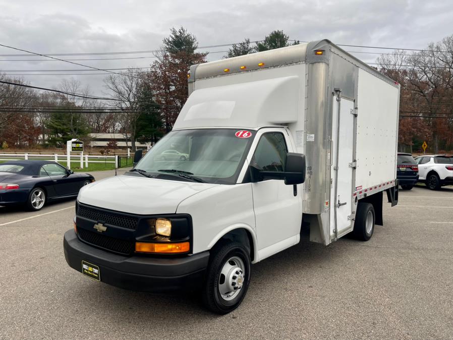 Used Chevrolet Express Commercial Cutaway 3500 Van 159" 2016 | Mike And Tony Auto Sales, Inc. South Windsor, Connecticut