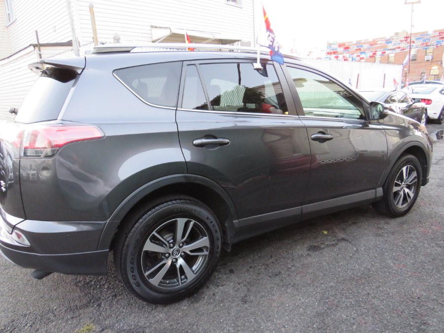 Used Toyota RAV4 XLE AWD 2017 | Road Masters II INC. Middle Village, New York Used Toyota RAV4 XLE AWD 2017 | Road Masters II INC. Middle Village, New York