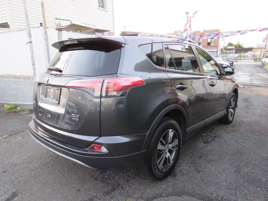 Used Toyota RAV4 XLE AWD 2017 | Road Masters II INC. Middle Village, New York Used Toyota RAV4 XLE AWD 2017 | Road Masters II INC. Middle Village, New York