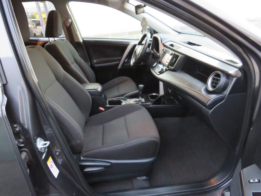 Used Toyota RAV4 XLE AWD 2017 | Road Masters II INC. Middle Village, New York Used Toyota RAV4 XLE AWD 2017 | Road Masters II INC. Middle Village, New York