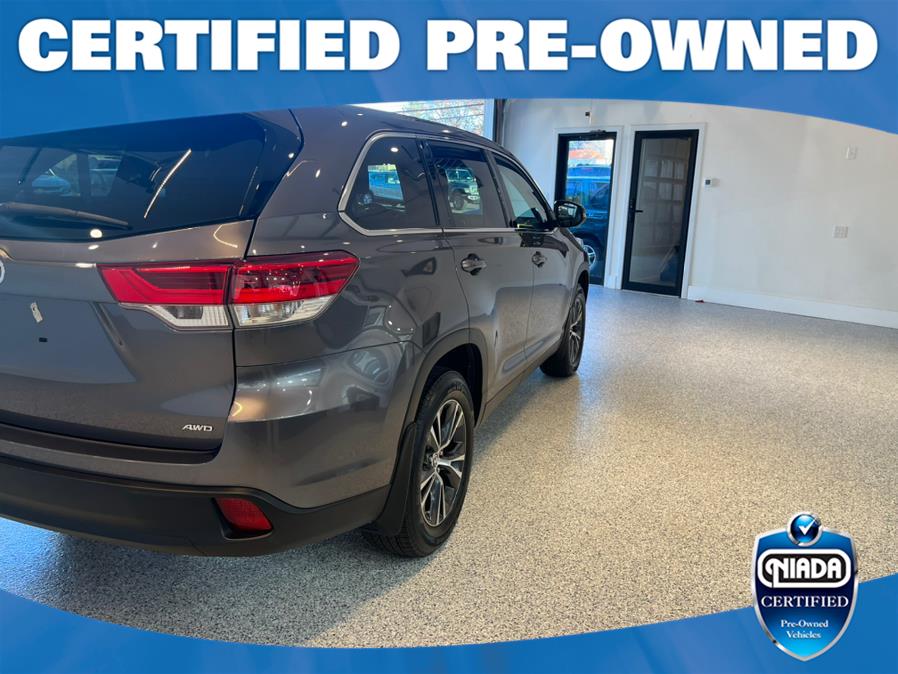2019 Toyota Highlander LE V6 AWD (Natl), available for sale in Huntington Station, New York | Connection Auto Sales Inc.. Huntington Station, New York 2019 Toyota Highlander LE V6 AWD (Natl), available for sale in Huntington Station, New York | Connection Auto Sales Inc.. Huntington Station, New York