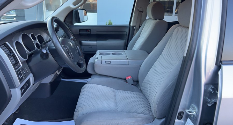 2013 Toyota Tundra 4WD Truck Double Cab 4.6L V8 6-Spd AT (Natl), available for sale in Waterbury, Connecticut | West End Automotive Center. Waterbury, Connecticut 2013 Toyota Tundra 4WD Truck Double Cab 4.6L V8 6-Spd AT (Natl), available for sale in Waterbury, Connecticut | West End Automotive Center. Waterbury, Connecticut