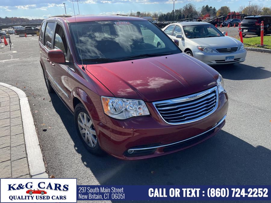 Used Chrysler Town & Country 4dr Wgn Touring 2013 | K and G Cars . New Britain, Connecticut