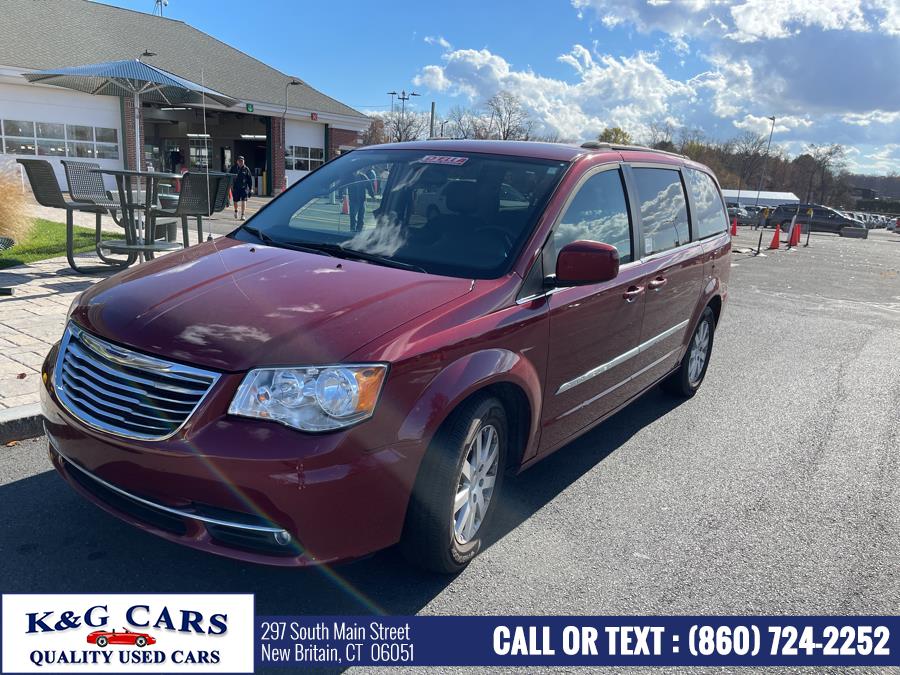Used Chrysler Town & Country 4dr Wgn Touring 2013 | K and G Cars . New Britain, Connecticut Used Chrysler Town & Country 4dr Wgn Touring 2013 | K and G Cars . New Britain, Connecticut