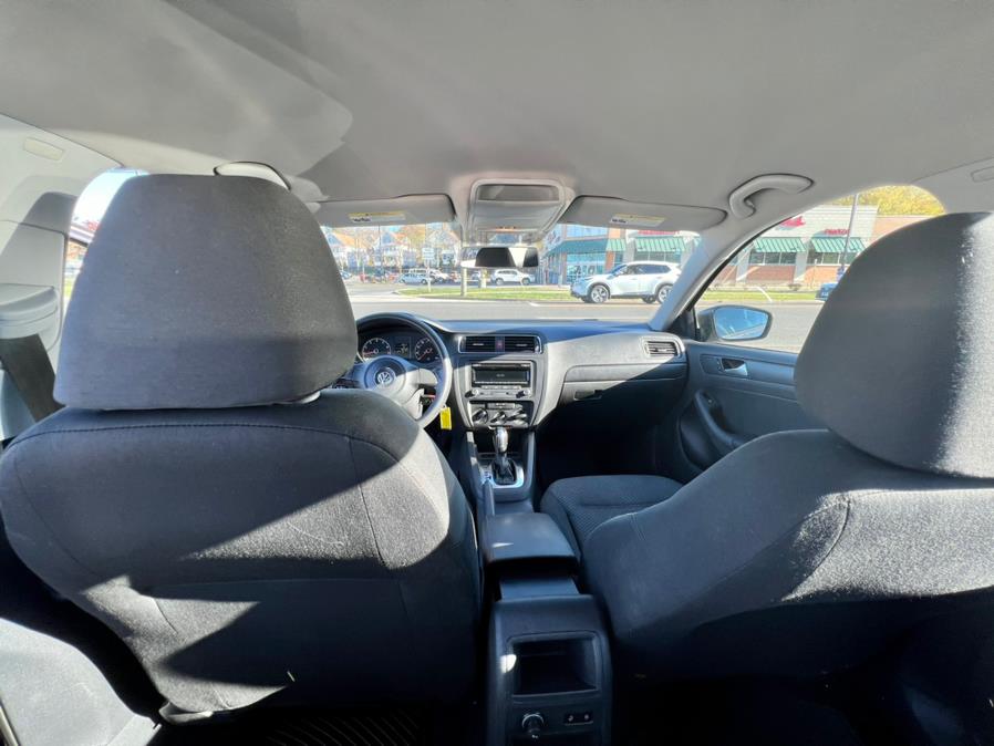 2013 Volkswagen Jetta Sedan 4dr Auto S, available for sale in Wallingford, Connecticut | Wallingford Auto Center LLC. Wallingford, Connecticut 2013 Volkswagen Jetta Sedan 4dr Auto S, available for sale in Wallingford, Connecticut | Wallingford Auto Center LLC. Wallingford, Connecticut