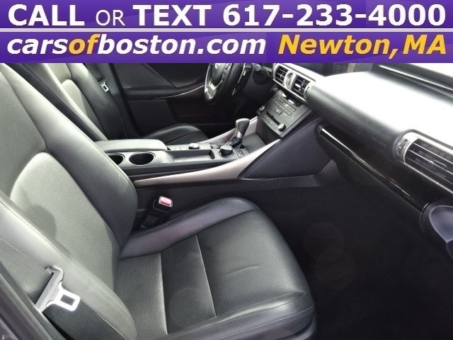 Used Lexus IS 200t 4dr Sdn 2016 | Jacob Auto Sales. Newton, Massachusetts