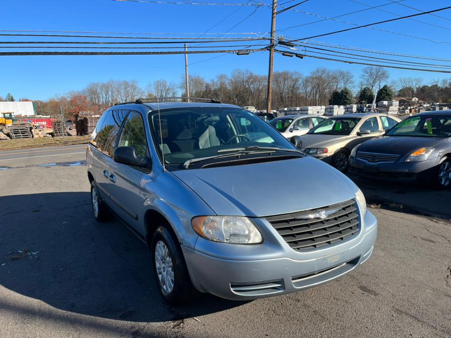 Used Chrysler Town & Country 4dr SWB FWD 2005 | CT Car Co LLC. East Windsor, Connecticut Used Chrysler Town & Country 4dr SWB FWD 2005 | CT Car Co LLC. East Windsor, Connecticut