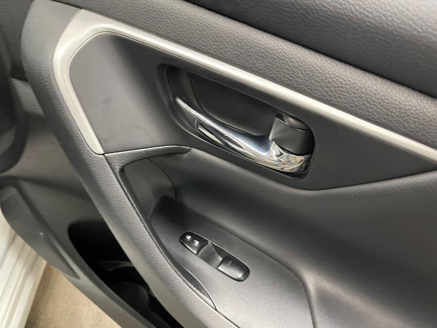 Used Nissan Altima 2.5 SV Sedan 2018 | 5 Towns Drive. Inwood, New York Used Nissan Altima 2.5 SV Sedan 2018 | 5 Towns Drive. Inwood, New York