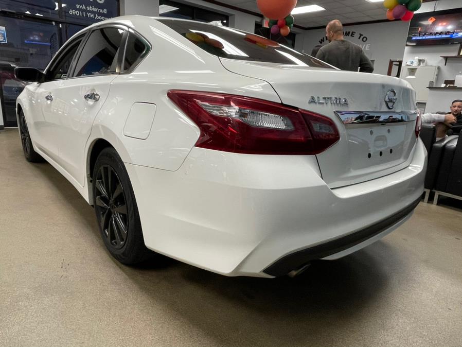 Used Nissan Altima 2.5 SV Sedan 2018 | 5 Towns Drive. Inwood, New York Used Nissan Altima 2.5 SV Sedan 2018 | 5 Towns Drive. Inwood, New York