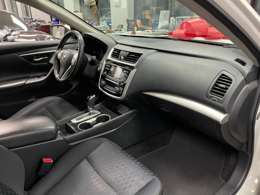 Used Nissan Altima 2.5 SV Sedan 2018 | 5 Towns Drive. Inwood, New York Used Nissan Altima 2.5 SV Sedan 2018 | 5 Towns Drive. Inwood, New York