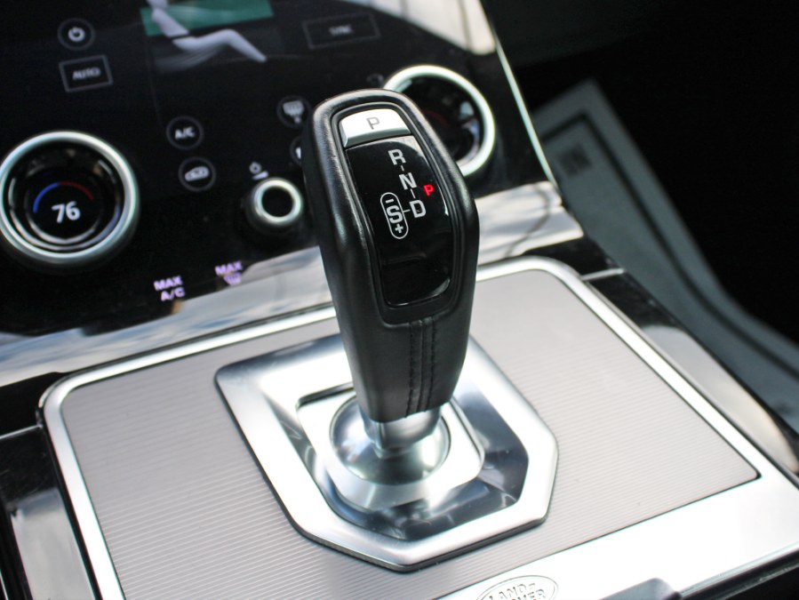 Used Land Rover Range Rover Evoque SE 2020 | Auto Expo Ent Inc.. Great Neck, New York Used Land Rover Range Rover Evoque SE 2020 | Auto Expo Ent Inc.. Great Neck, New York