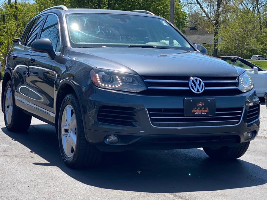 Used Volkswagen Touareg 4dr 3.6L Sport 2014 | Lava Motors 2 Inc. Canton, Connecticut Used Volkswagen Touareg 4dr 3.6L Sport 2014 | Lava Motors 2 Inc. Canton, Connecticut