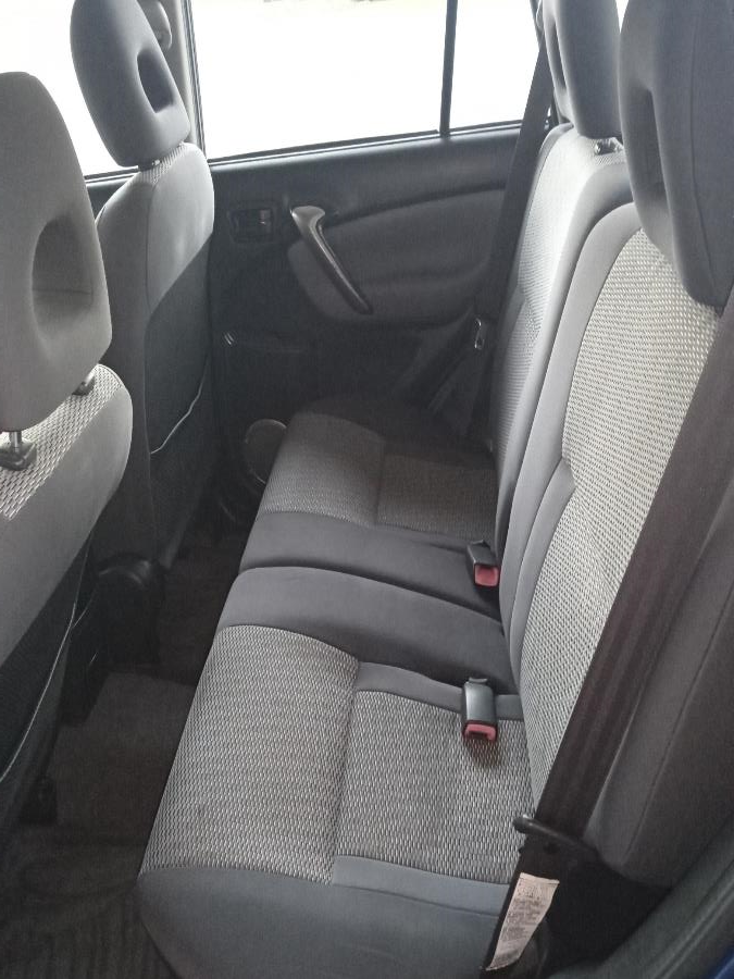 Used Toyota RAV4 4dr Auto (Natl) 2005 | Supreme Automotive. New Britain, Connecticut Used Toyota RAV4 4dr Auto (Natl) 2005 | Supreme Automotive. New Britain, Connecticut