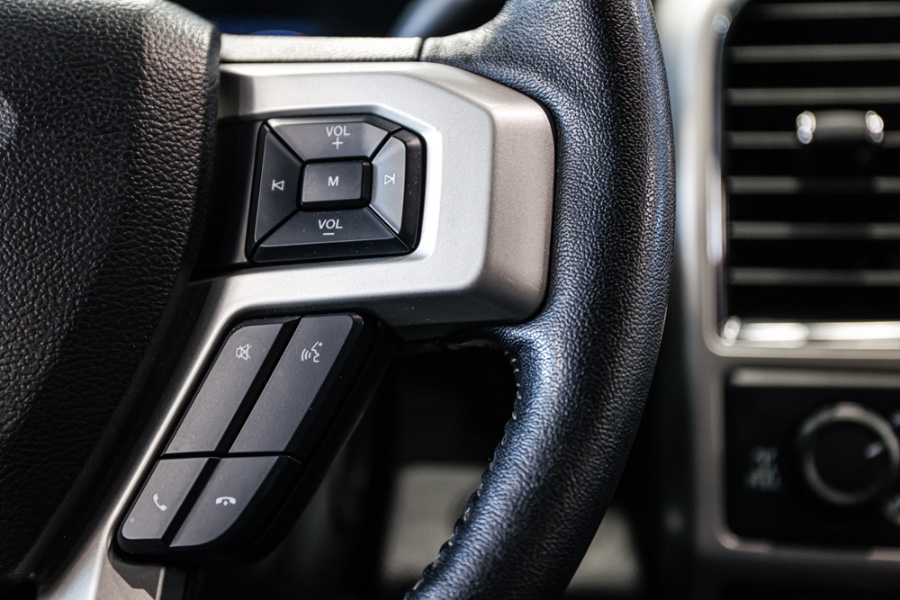 2019 Ford F-150 LARIAT 4WD SuperCrew 6.5'' Box, available for sale in ELMONT, New York | 26 Motors Long Island. ELMONT, New York 2019 Ford F-150 LARIAT 4WD SuperCrew 6.5'' Box, available for sale in ELMONT, New York | 26 Motors Long Island. ELMONT, New York