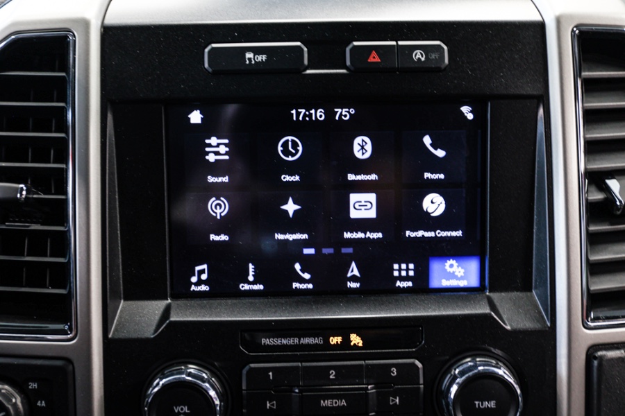 2019 Ford F-150 LARIAT 4WD SuperCrew 6.5'' Box, available for sale in ELMONT, New York | 26 Motors Long Island. ELMONT, New York 2019 Ford F-150 LARIAT 4WD SuperCrew 6.5'' Box, available for sale in ELMONT, New York | 26 Motors Long Island. ELMONT, New York