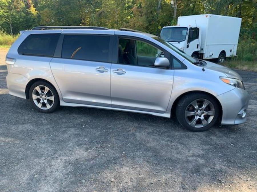 2011 Toyota Sienna 5dr 8-Pass Van V6 SE FWD, available for sale in Shelton, Connecticut | Center Motorsports LLC. Shelton, Connecticut 2011 Toyota Sienna 5dr 8-Pass Van V6 SE FWD, available for sale in Shelton, Connecticut | Center Motorsports LLC. Shelton, Connecticut