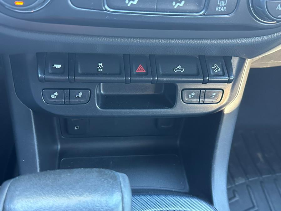 Used Chevrolet Colorado 4WD Crew Cab 140.5" Z71 2015 | CT Auto. Bridgeport, Connecticut Used Chevrolet Colorado 4WD Crew Cab 140.5" Z71 2015 | CT Auto. Bridgeport, Connecticut