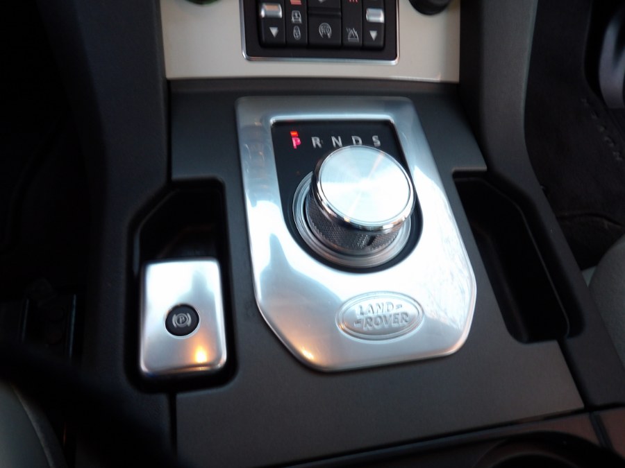 2014 Land Rover LR4 4WD 4dr LUX, available for sale in Massapequa, New York | South Shore Auto Brokers & Sales. Massapequa, New York 2014 Land Rover LR4 4WD 4dr LUX, available for sale in Massapequa, New York | South Shore Auto Brokers & Sales. Massapequa, New York