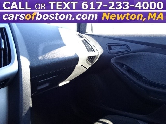 2012 Ford Focus 4dr Sdn SE, available for sale in Newton, Massachusetts | Cars of Boston. Newton, Massachusetts 2012 Ford Focus 4dr Sdn SE, available for sale in Newton, Massachusetts | Cars of Boston. Newton, Massachusetts