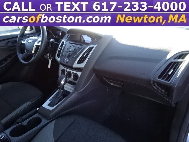 2012 Ford Focus 4dr Sdn SE, available for sale in Newton, Massachusetts | Cars of Boston. Newton, Massachusetts 2012 Ford Focus 4dr Sdn SE, available for sale in Newton, Massachusetts | Cars of Boston. Newton, Massachusetts