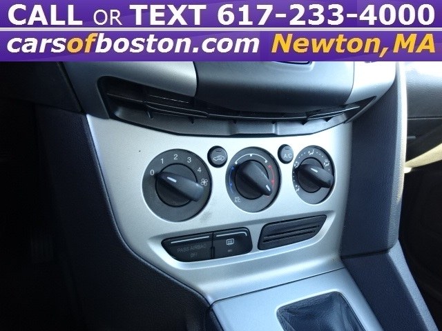 2012 Ford Focus 4dr Sdn SE, available for sale in Newton, Massachusetts | Cars of Boston. Newton, Massachusetts 2012 Ford Focus 4dr Sdn SE, available for sale in Newton, Massachusetts | Cars of Boston. Newton, Massachusetts