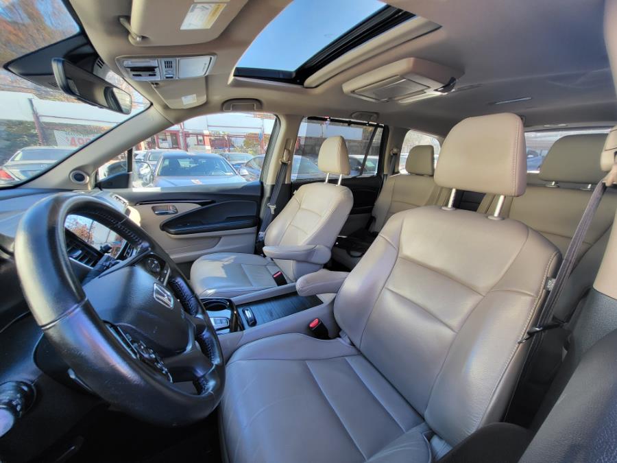 Used Honda Pilot Touring 7-Passenger AWD 2020 | Champion Auto Sales. Newark, New Jersey