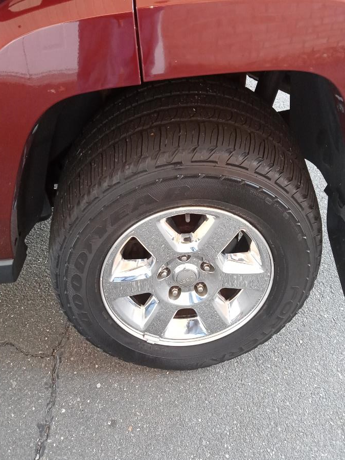 2007 Jeep Commander 4WD 4dr Limited, available for sale in New Britain, Connecticut | Supreme Automotive. New Britain, Connecticut 2007 Jeep Commander 4WD 4dr Limited, available for sale in New Britain, Connecticut | Supreme Automotive. New Britain, Connecticut